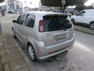 Suzuki Ignis 2004-thumb-2