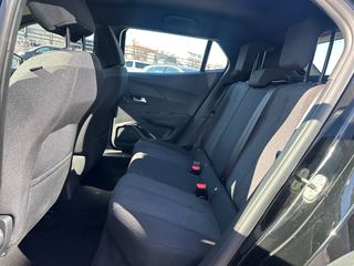 Peugeot 2008 2025 1.2 100HP STYLE-thumb-10