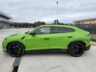 Lamborghini Urus 2023 performante-thumb-1
