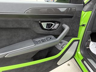 Lamborghini Urus 2023 performante-thumb-34