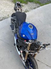 Suzuki GSXR 600 2007-thumb-4