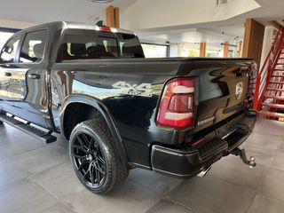 Dodge RAM 2021 1500 HEMI V8-thumb-4