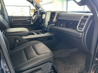 Dodge RAM 2021 1500 HEMI V8-thumb-9