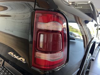 Dodge RAM 2021 1500 HEMI V8-thumb-59