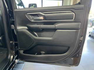 Dodge RAM 2021 1500 HEMI V8-thumb-13