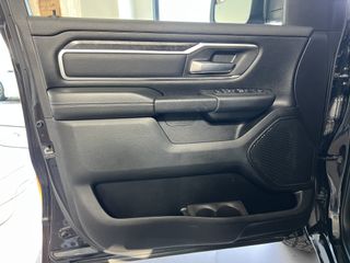 Dodge RAM 2021 1500 HEMI V8-thumb-22
