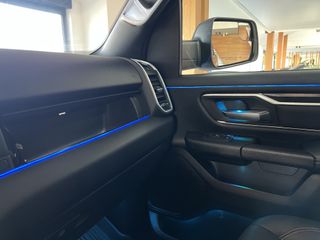 Dodge RAM 2021 1500 HEMI V8-thumb-33