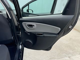 Toyota Yaris 2015 1.0 VVT-I / AUTO ΛΑΖΑΡΙΔΗΣ-thumb-27