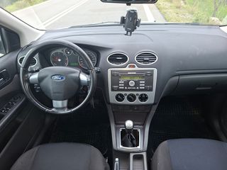Ford Focus 2006-thumb-9