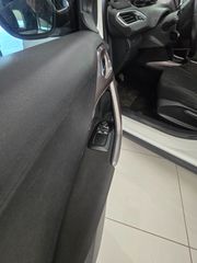 Peugeot 2008 2013-thumb-13