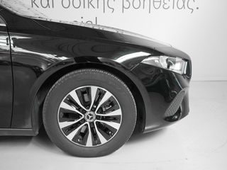Mercedes-Benz A 180 2024 Compact Saloon Style-thumb-8