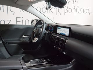 Mercedes-Benz A 180 2024 Compact Saloon Style-thumb-15