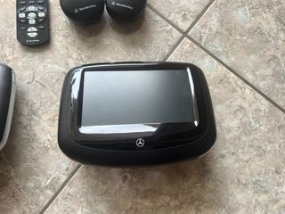 Mercedes B-Class W246 OEM Rear Seat Entertainment – 2 Οθόνες DVD USB SD + Ακουστικά+ Κοντρόλ-thumb-7