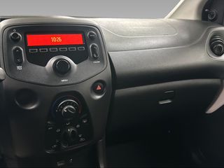 Peugeot 108 2020 1.0 VTI 72 STOP&START STYLE-thumb-14