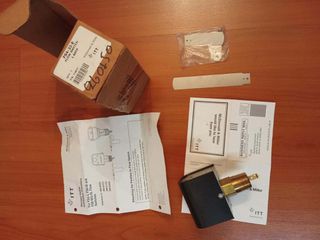 --FLOW SWITCH--ΔΙΑΚΟΠΤΗΣ ΡΟΗΣ ΜΕ ΠΑΡΟΧΗ ΣΥΝΔΕΣΗΣ
