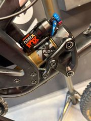 Downhill - Enduro - Trail 2022 EVIL Offering V2 - custom build-thumb-2