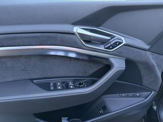 Audi e-tron 2020 50 quattro S-line Panorama/Full Extra-thumb-25