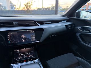 Audi e-tron 2020 50 quattro S-line Panorama/Full Extra-thumb-31