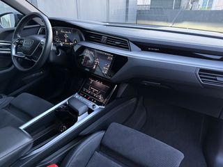 Audi e-tron 2020 50 quattro S-line Panorama/Full Extra-thumb-35
