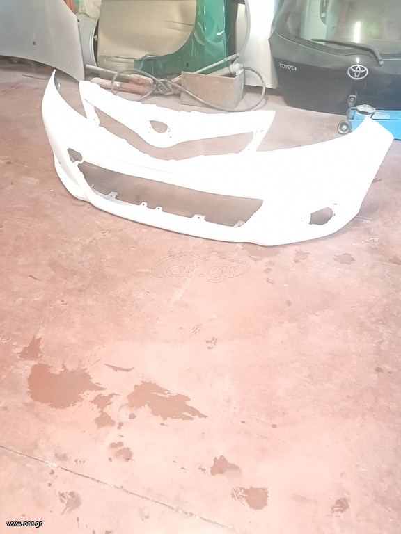 Toyota yaris 2015
