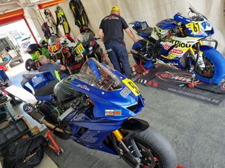 Yamaha YZF-R6 Race 2025-thumb-12