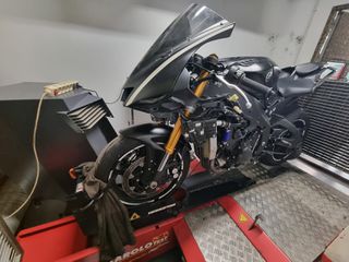 Yamaha YZF-R6 Race 2025-thumb-16