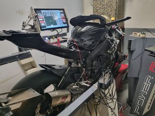 Yamaha YZF-R6 Race 2025-thumb-17