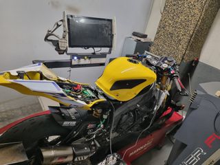 Yamaha YZF-R6 Race 2025-thumb-18