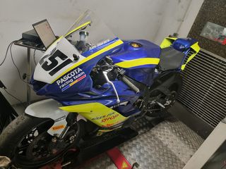 Yamaha YZF-R6 Race 2025-thumb-19