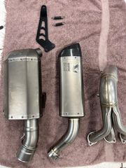 ΕΞΑΤΜΙΣΗ AKRAPOVIC ΓΙΑ YAMAHA MT-09.