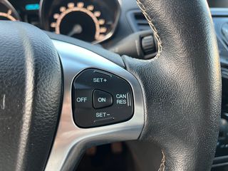 Ford Fiesta 2015 TITANIUM !!!FULL EXTRA-thumb-12