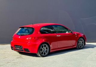 Alfa Romeo Alfa 147 2003 GTA-thumb-13