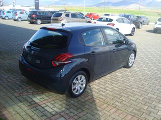 Peugeot 208 2019-thumb-5