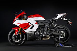 Yamaha YZF - R 7 2026 1 κομμάτι μπλε ετοιμοπαράδοτο απο ακύρωση!!!-thumb-9