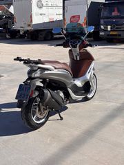 Piaggio Beverly 350 2019-thumb-4