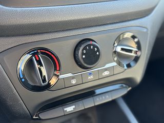 Hyundai i 20 2017 ΠΡΟΣΦΟΡΑ ΣΕΠΤΕΜΒΡΙΟΥ ΑΒΑΦΟ! Πρώτο Χέρι! ΠΛΟΥΣΙΑ ΕΚΔΟΣΗ-thumb-23