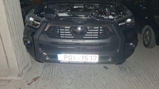 Toyota Hilux 2024 INVINCIBLE