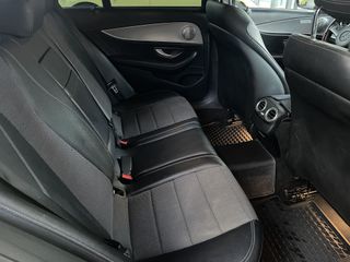 Mercedes-Benz E 220 2018 213 Station Avantgarde-thumb-35