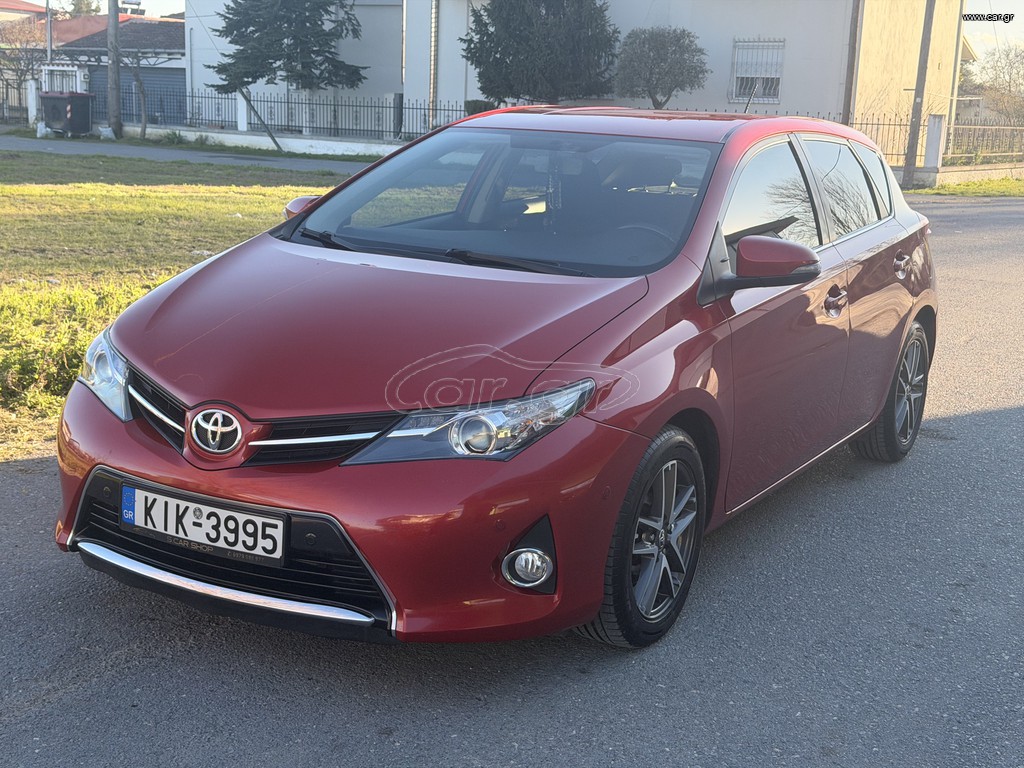 Toyota Auris 2015 1.4 d4d full extra