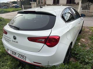 Alfa Romeo Giulietta 2011 2.0 Αυτόματο JTDM Distinctive 170ps-thumb-2