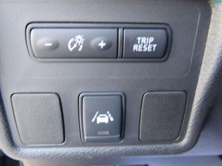 Nissan Micra 2018 0.9cc-ACCENTA-90HP-thumb-18