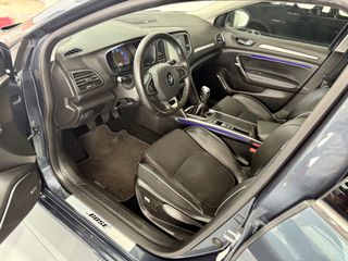Renault Megane 2018 BOSE EDITION-thumb-17