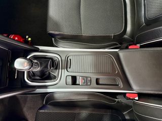 Renault Megane 2018 BOSE EDITION-thumb-23