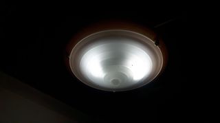 Φωτιστικό οροφής ( πλαφονιέρα) με ξύλινη βάση