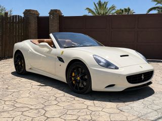 Ferrari California 2012 CERAMIC BRAKES-thumb-2
