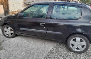 Renault Clio 2005-thumb-4