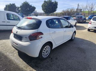 Peugeot 208 2017 EURO 6-thumb-5