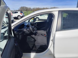 Peugeot 208 2017 EURO 6-thumb-7
