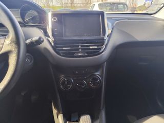 Peugeot 208 2017 EURO 6-thumb-12