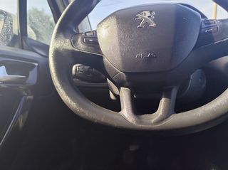 Peugeot 208 2017 EURO 6-thumb-13